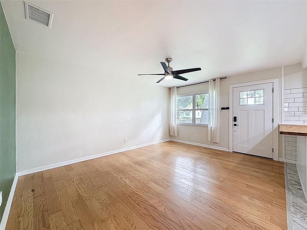 1121 49TH AVE N, ST PETERSBURG, FL, 33703 photo 5