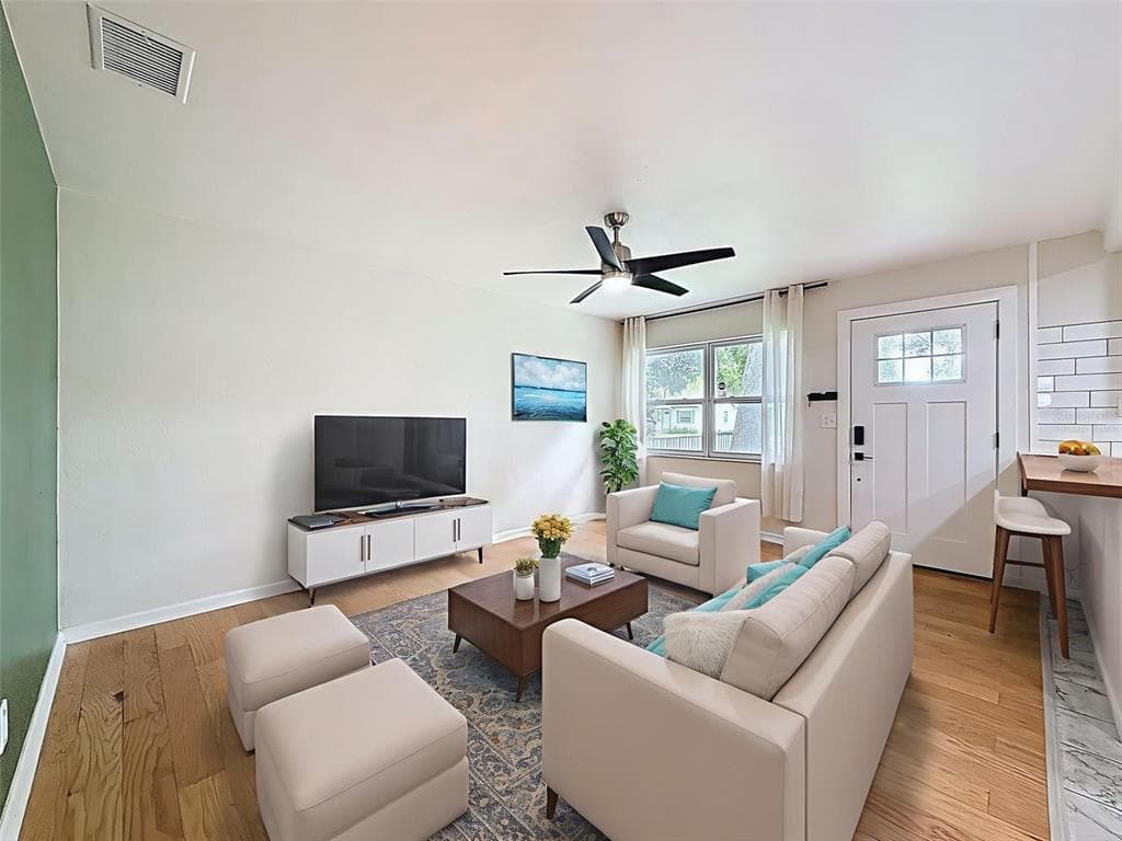 1121 49TH AVE N, ST PETERSBURG, FL, 33703 photo 4