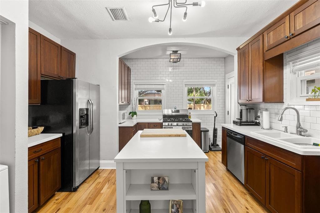 209 ALVA STREET, TAMPA, FL 33603 photo 4