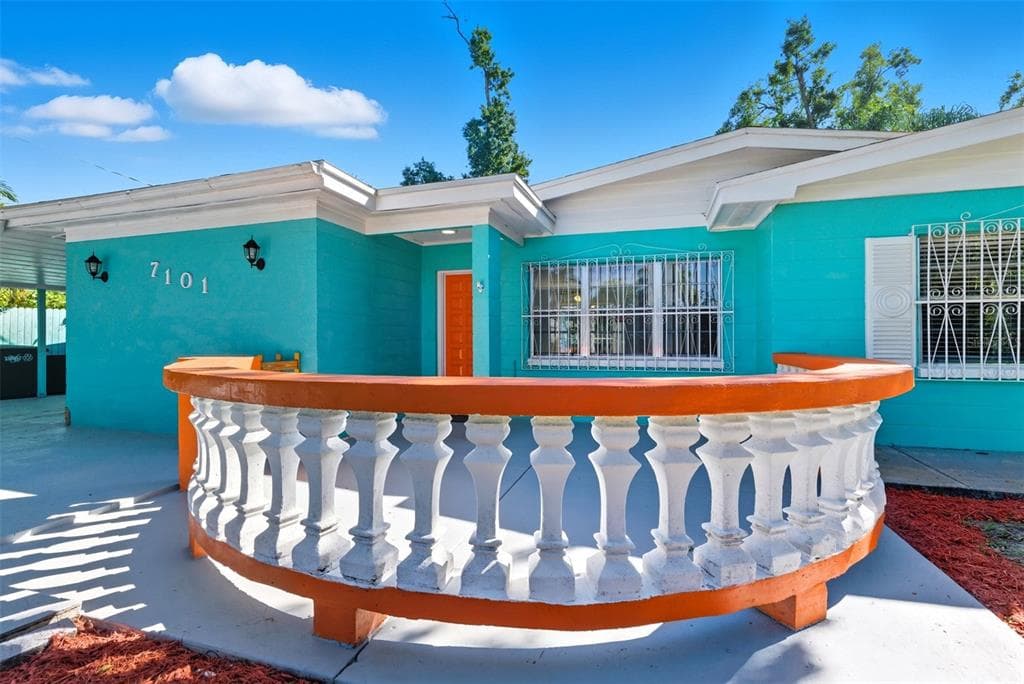 7101 HOWARD Avenue, TAMPA, FL 33604 photo 4