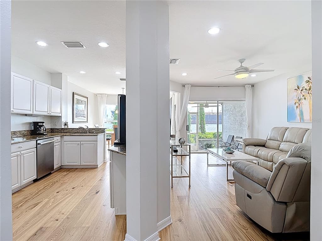 1119 SHIPWATCH CIRCLE, TAMPA, FL 33602 photo 5