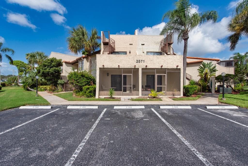 2571 CYPRUS DRIVE Unit 1-102, PALM HARBOR, FL 34684