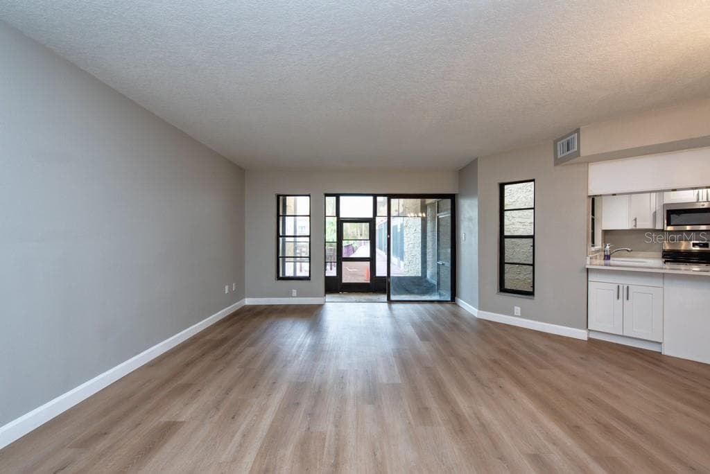 2571 CYPRUS DRIVE Unit 1-102, PALM HARBOR, FL 34684 photo 5