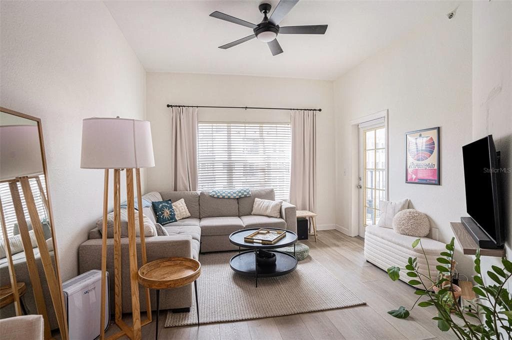 200 4TH Avenue Unit 425, Street PETERSBURG, FL 33701 photo 2