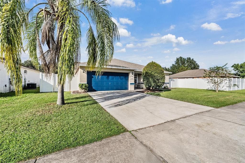 106 WINSTON MANOR Circle, SEFFNER, FL 33584 photo 2