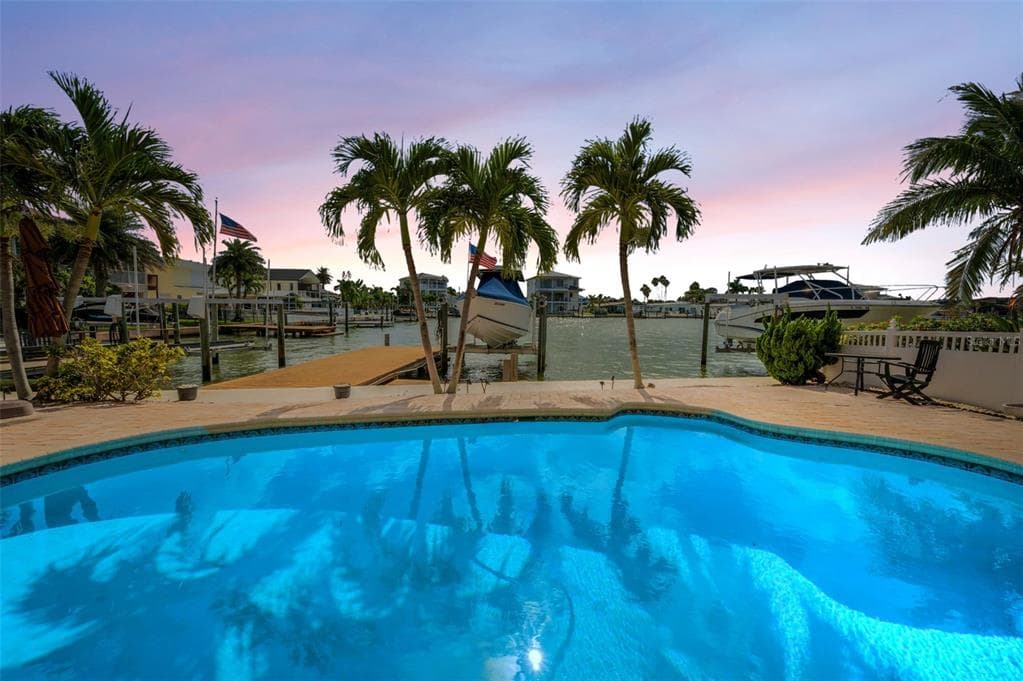 16108 6TH STREET, REDINGTON BEACH, FL 33708 photo 5