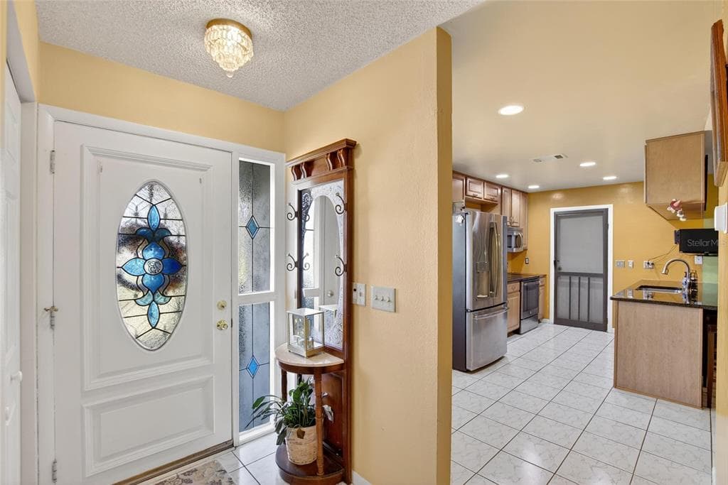 508 SOVEREIGN COURT, TAMPA, FL 33613 photo 3