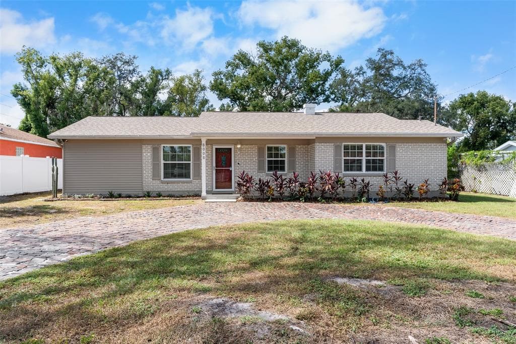 8008 GOMEZ Avenue, TAMPA, FL 33614 photo 3