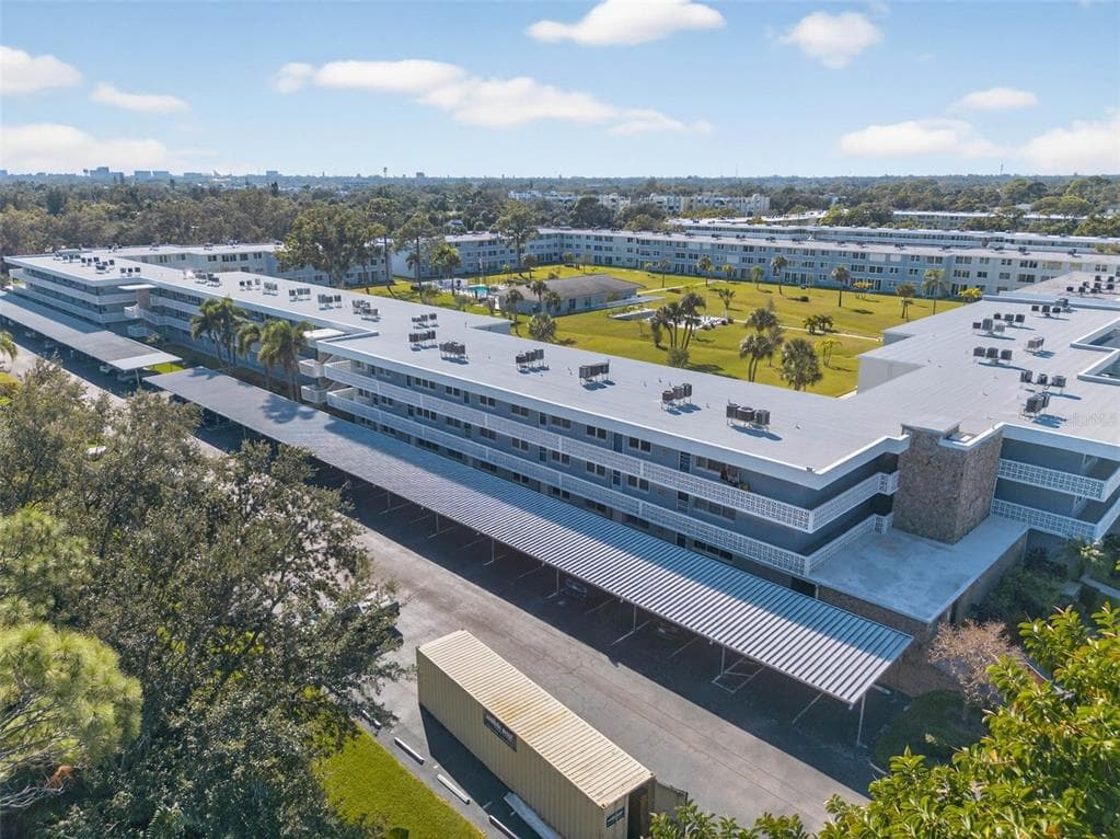 4880 LOCUST Street Unit 330, Street PETERSBURG, FL 33703 photo 2