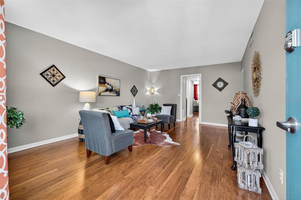 4880 LOCUST Street Unit 330, Street PETERSBURG, FL 33703 photo 3