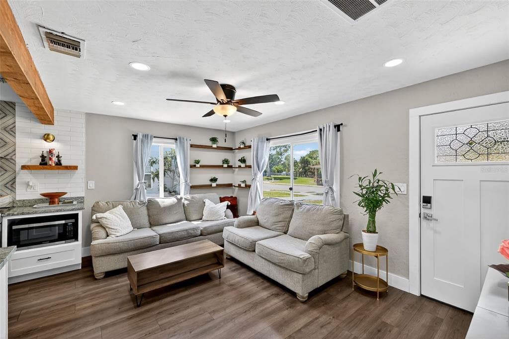 1324 40TH STREET, Street PETERSBURG, FL 33711 photo 3