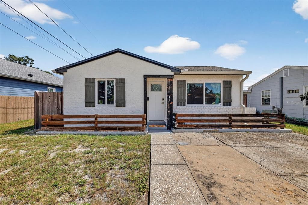 1324 40TH STREET, Street PETERSBURG, FL 33711