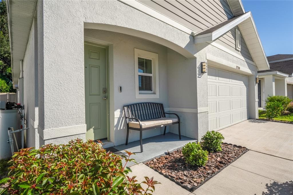 37209 KINGS CROWN DRIVE, ZEPHYRHILLS, FL 33541 photo 2