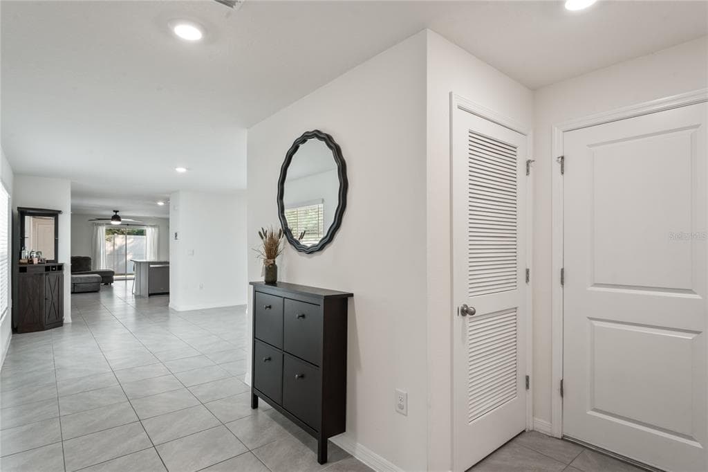 37209 KINGS CROWN DRIVE, ZEPHYRHILLS, FL 33541 photo 4