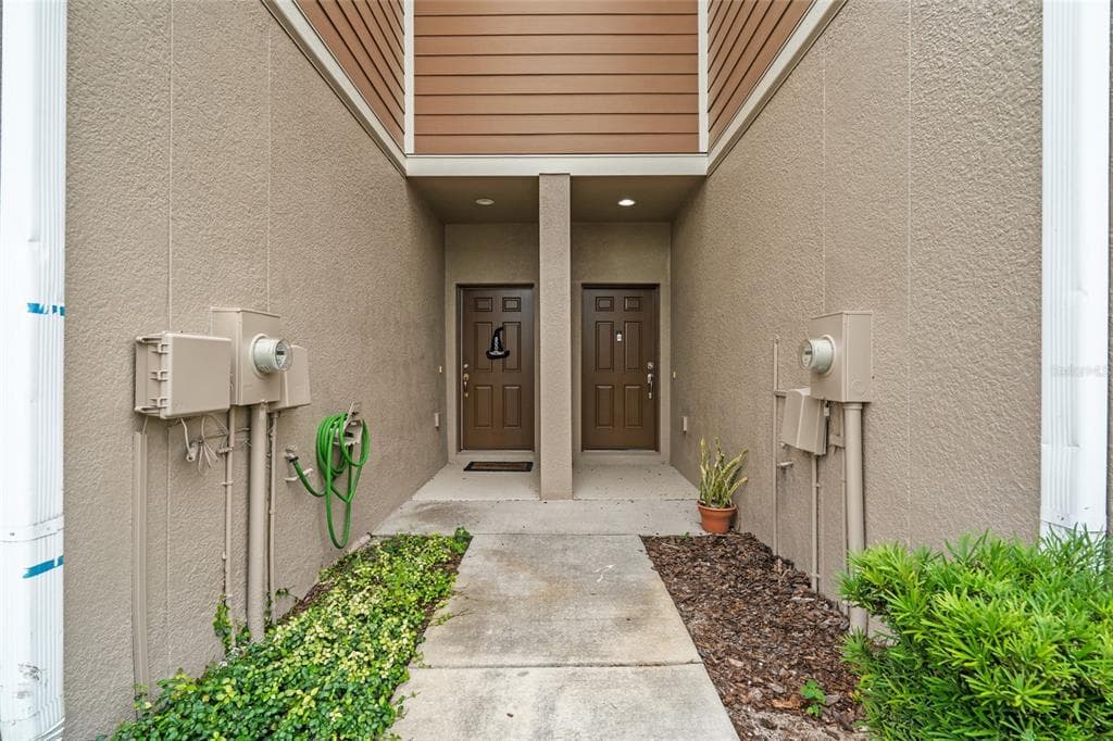 8827 TURNSTONE HAVEN PLACE, TAMPA, FL 33619 photo 5