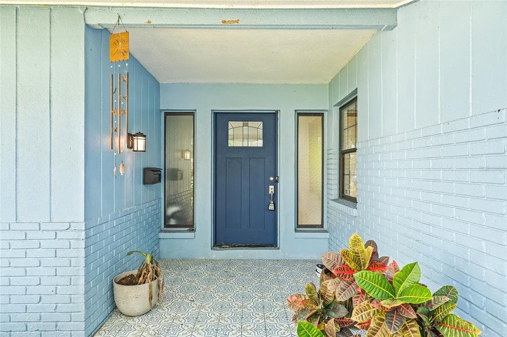 5601 DENVER STREET, Street PETERSBURG, FL 33703 photo 2