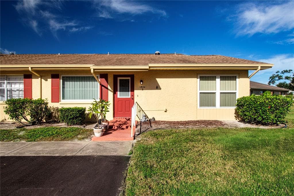 1804 FOXHUNT DRIVE Unit B, SUN CITY CENTER, FL 33573