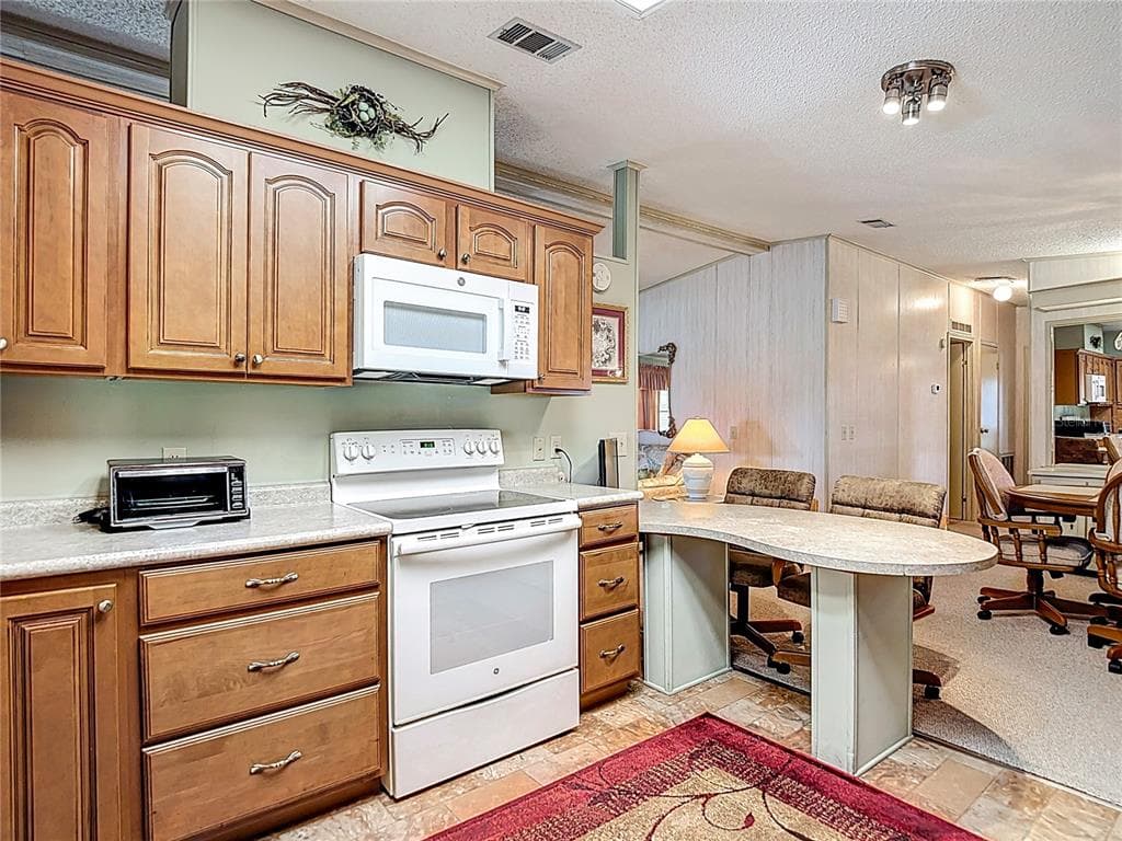 14761 RIALTO AVENUE, BROOKSVILLE, FL 34613 photo 4