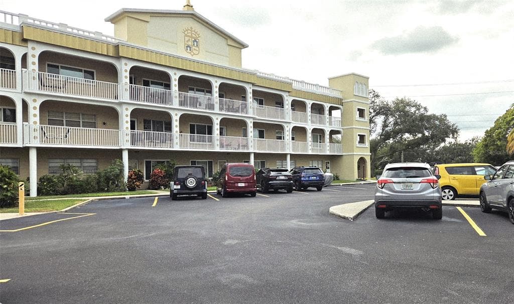 2321 ECUADORIAN WAY Unit 61, CLEARWATER, FL 33763