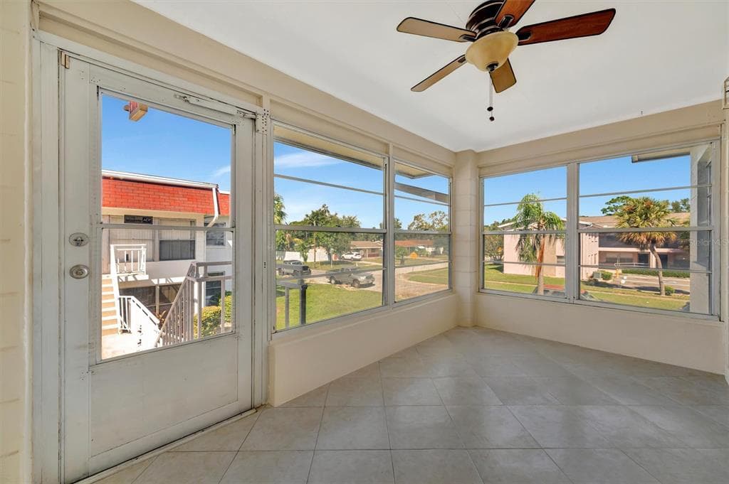 3460 32ND AVENUE Unit 201, Street PETERSBURG, FL 33713 photo 4