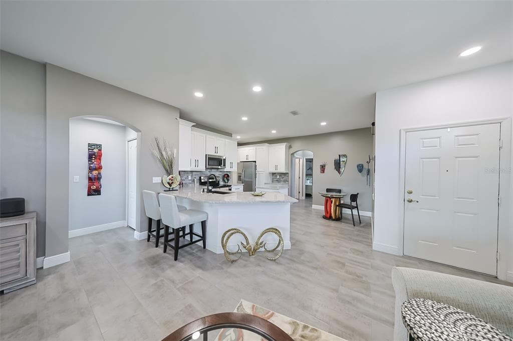 2049 ACADIA GREENS DRIVE, SUN CITY CENTER, FL 33573 photo 4