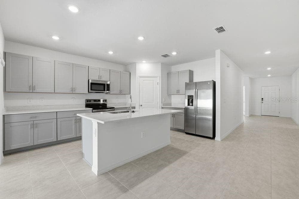 13514 TROPICAL BREEZE WAY, HUDSON, FL 34669 photo 3