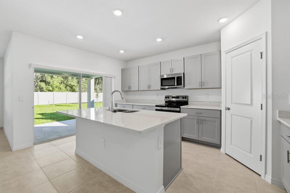 13514 TROPICAL BREEZE WAY, HUDSON, FL 34669 photo 4