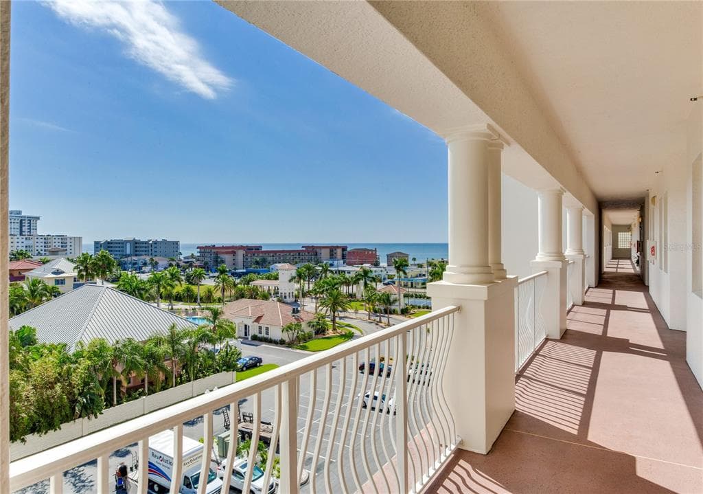 17717 GULF BOULEVARD Unit 606, REDINGTON SHORES, FL 33708 photo 4