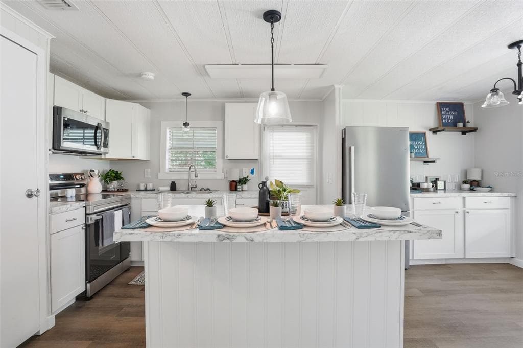 18100 CELIA AVENUE, BROOKSVILLE, FL 34604 photo 2