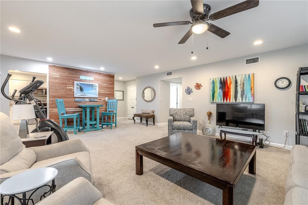 149 SKY LOCH DRIVE, DUNEDIN, FL 34698 photo 3