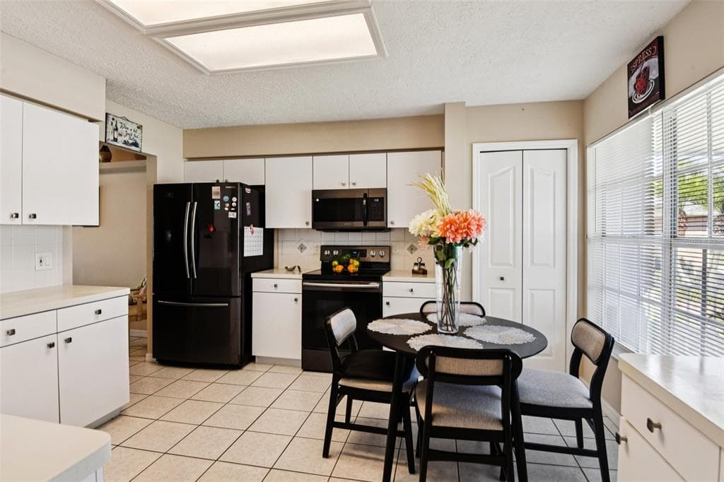 10133 PEOPLES Loop, PORT RICHEY, FL 34668 photo 4