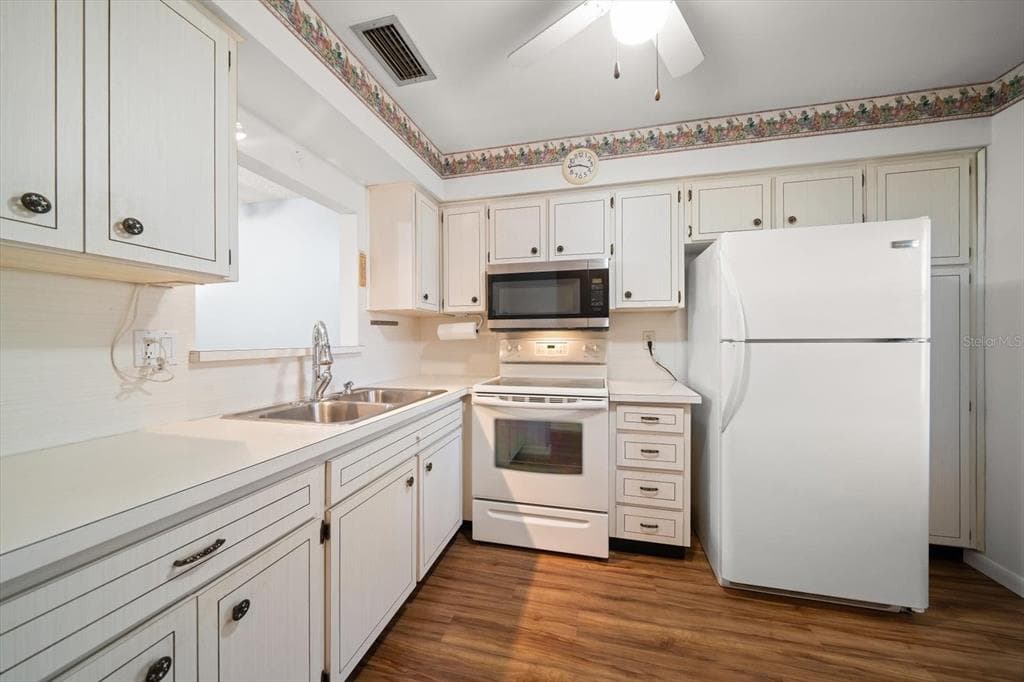 607 BRANDYWINE DRIVE Unit 607, LARGO, FL 33771 photo 3