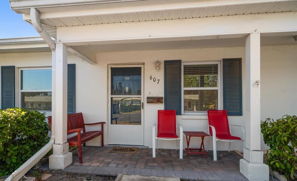 607 BRANDYWINE DRIVE Unit 607, LARGO, FL 33771