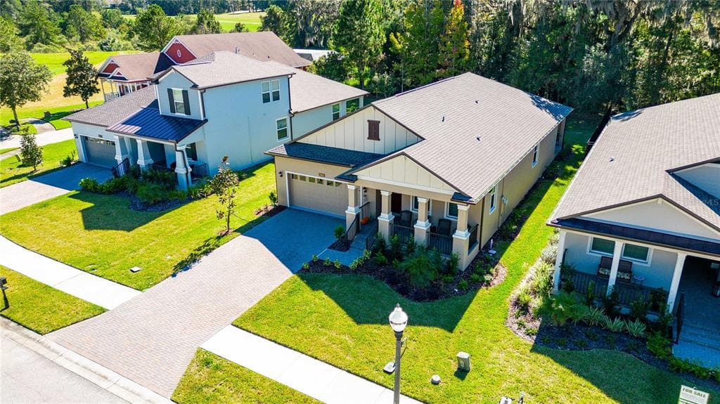 19462 FOREST GARDEN Court, BROOKSVILLE, FL 34601 photo 2