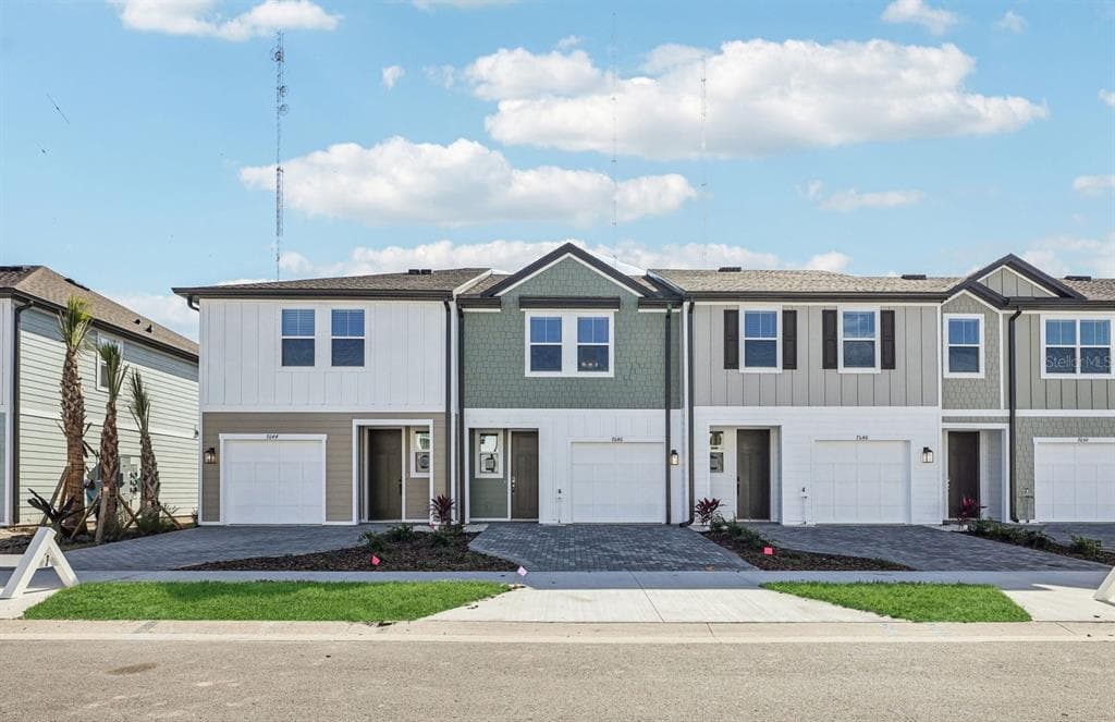 7646 DEER VALLEY CIRCLE, TAMPA, FL 33635