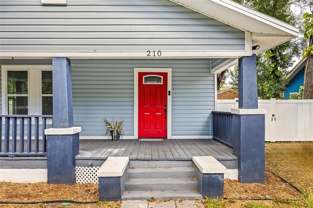 210 CLUSTER Avenue, TAMPA, FL 33604 photo 4