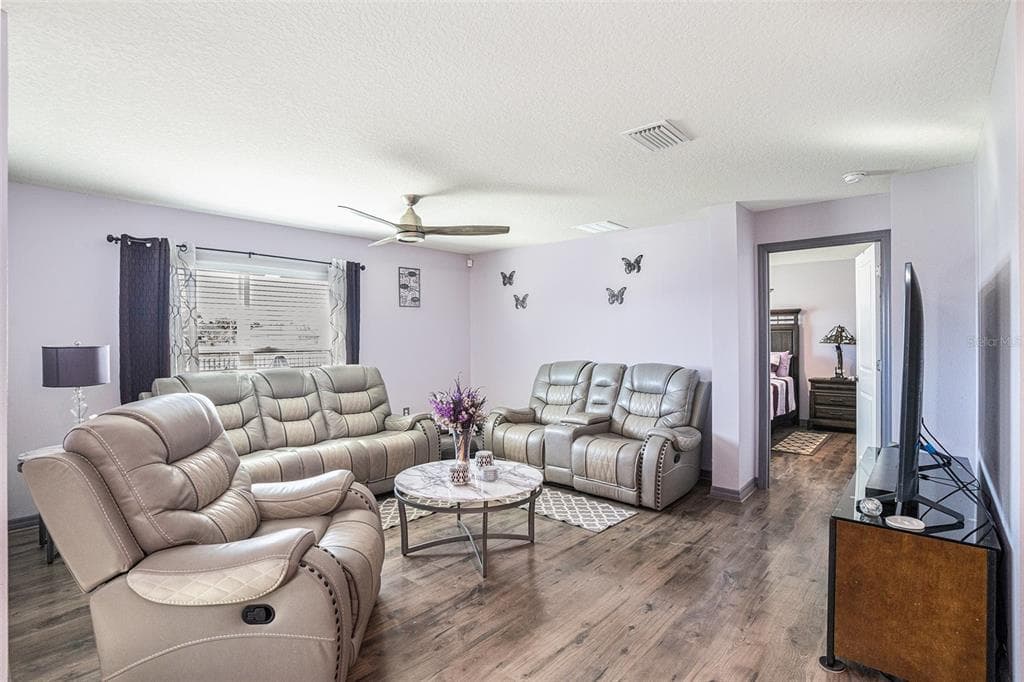 813 18TH Avenue, RUSKIN, FL 33570 photo 3