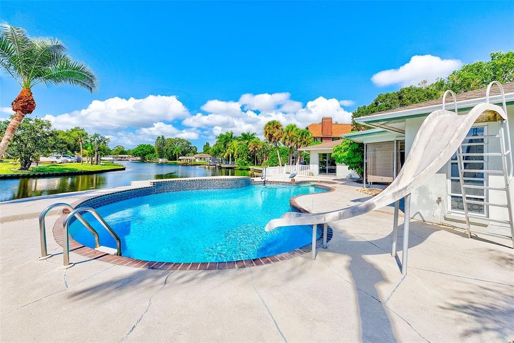 2441 ROBERTA LANE, CLEARWATER, FL 33764 photo 3