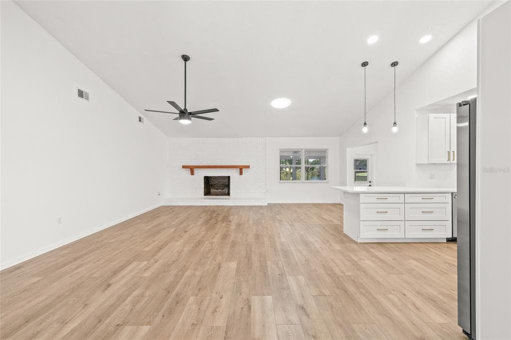 7807 SUMMERTREE LANE, NEW PORT RICHEY, FL 34653 photo 4