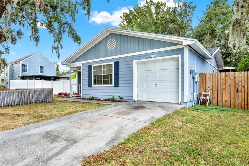 7502 GADSDEN Drive, TEMPLE TERRACE, FL 33637 photo 3