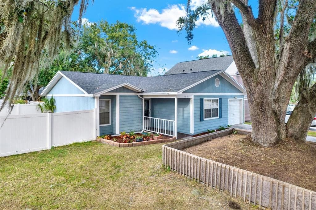 7502 GADSDEN Drive, TEMPLE TERRACE, FL 33637 photo 4