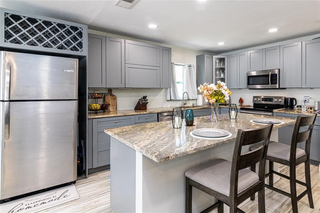 13908 CAPITOL DRIVE, TAMPA, FL 33613 photo 5