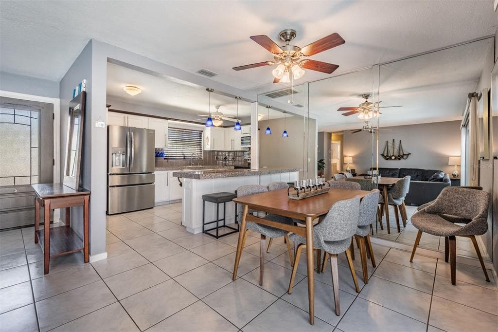 208 CANAL Drive, PALM HARBOR, FL 34684 photo 3