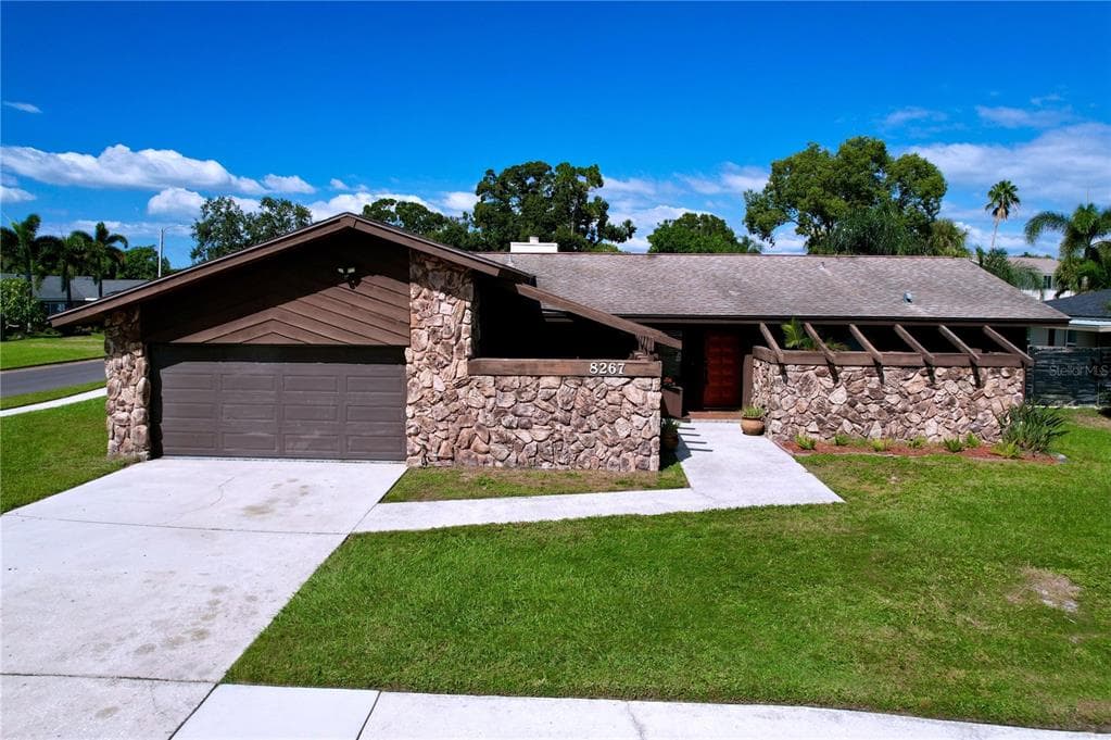 8267 NORWOOD ROAD, SEMINOLE, FL 33777 photo 2