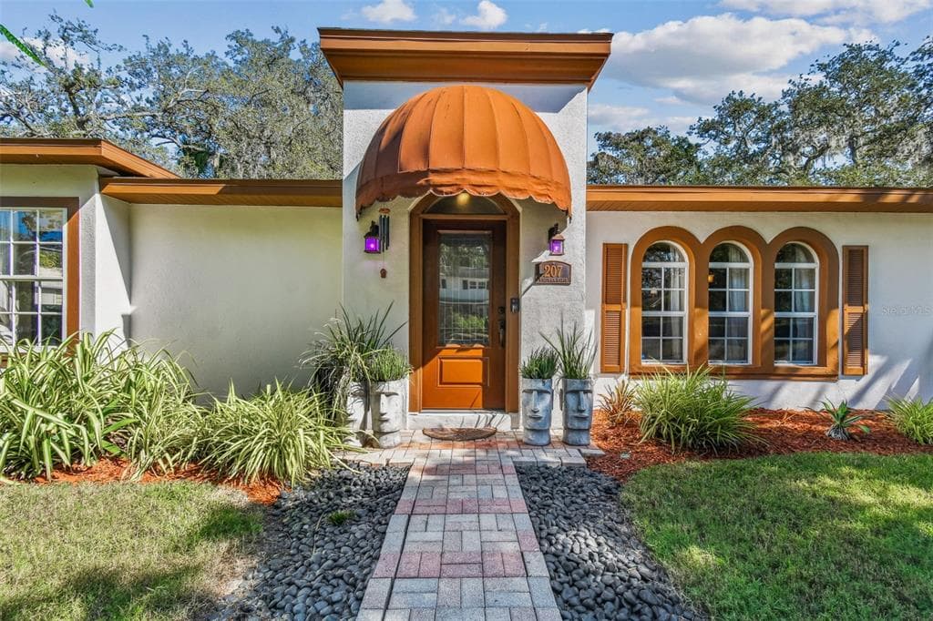 207 WILLOWICK AVENUE, TEMPLE TERRACE, FL 33617 photo 2