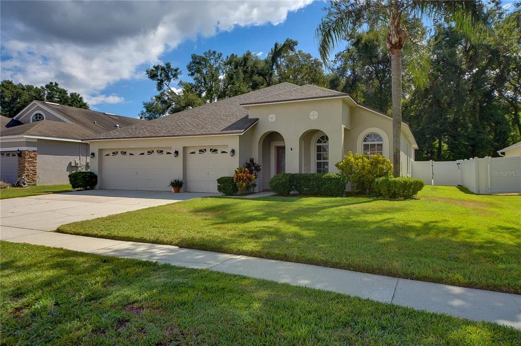 2823 WINDCREST OAKS Court, VALRICO, FL 33594