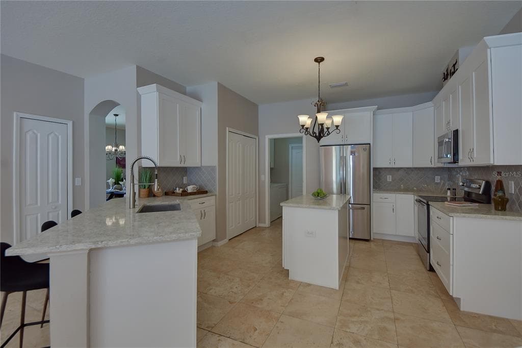 2823 WINDCREST OAKS Court, VALRICO, FL 33594 photo 5