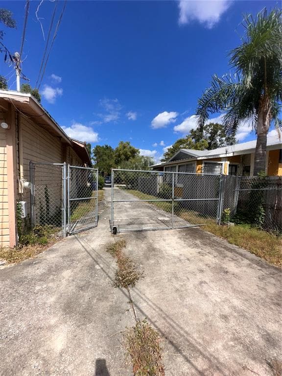 112 POWHATAN AVENUE, TAMPA, FL 33604 photo 3