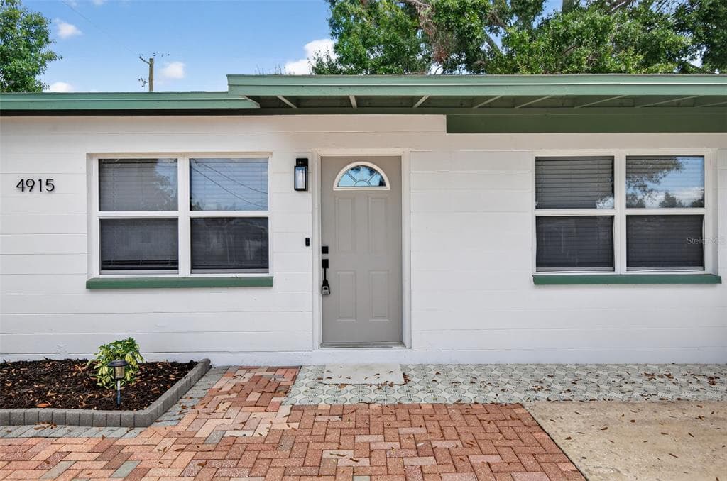 4915 ELDORADO DRIVE, TAMPA, FL 33615 photo 2