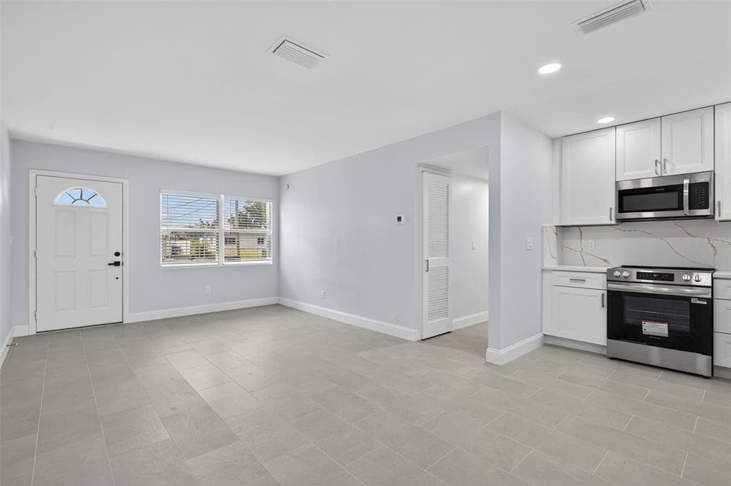 4915 ELDORADO DRIVE, TAMPA, FL 33615 photo 3